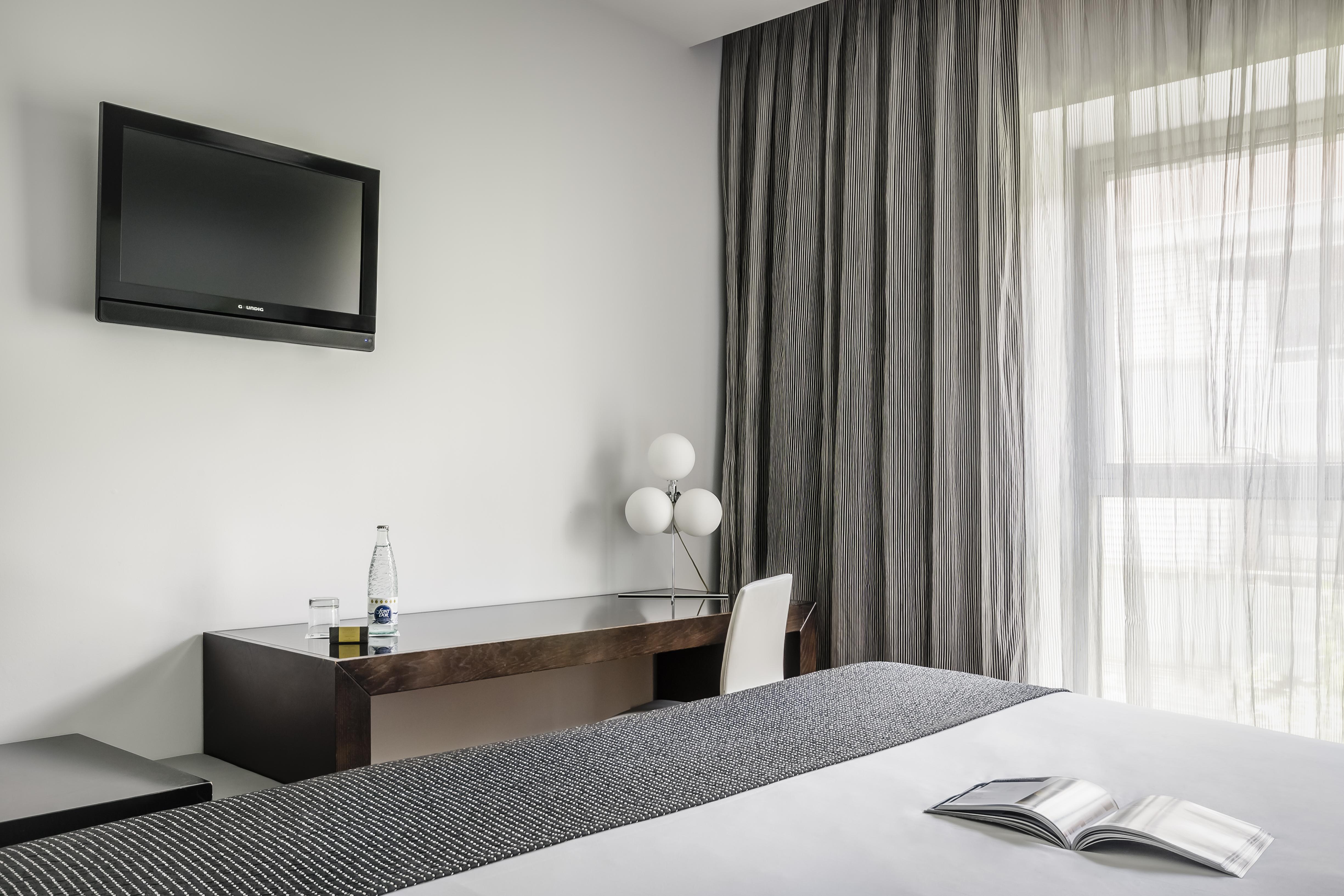 Ikonik Lex Hotel L'Hospitalet de Llobregat Ngoại thất bức ảnh